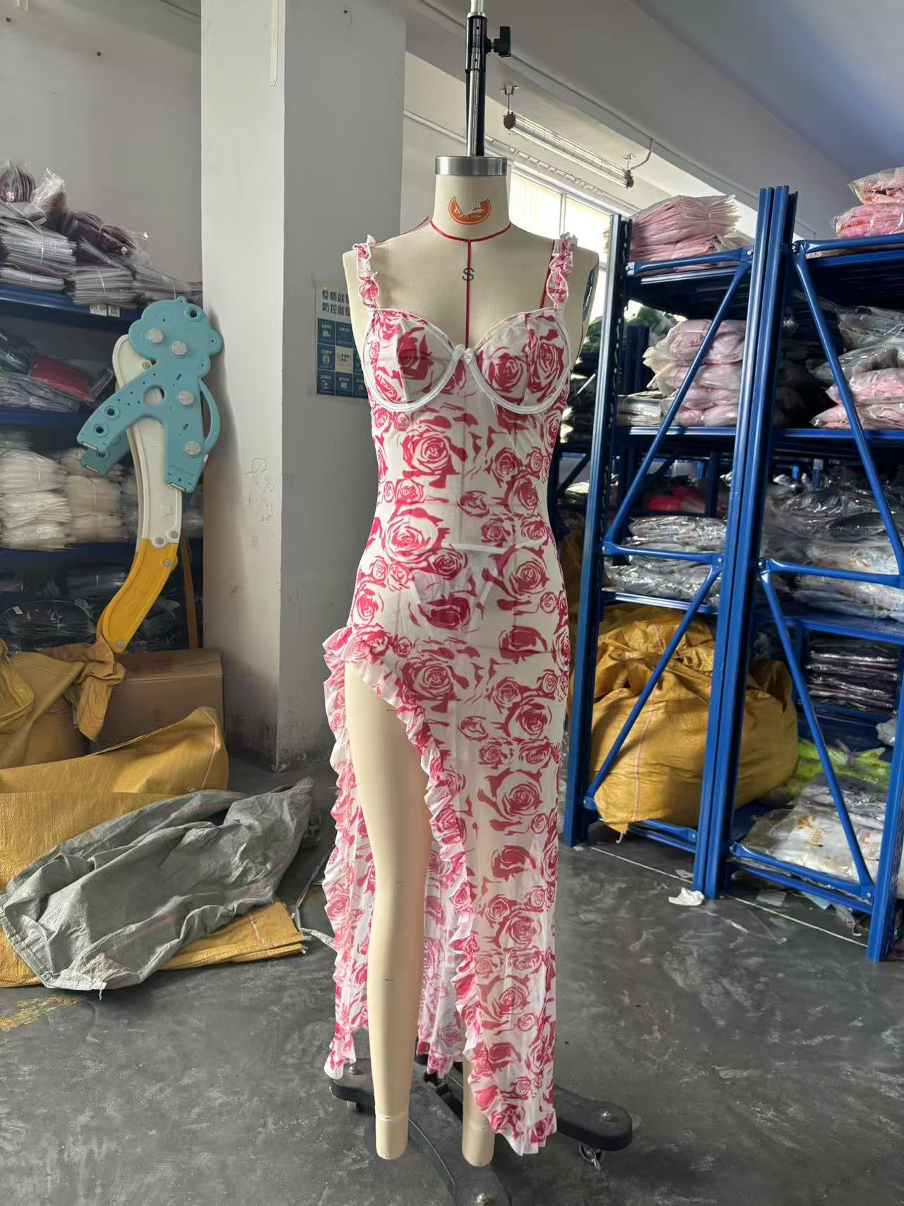 Floral Slit Camisole Lingerie Dress – Sexy Fall 2025 Trendy Nightwear