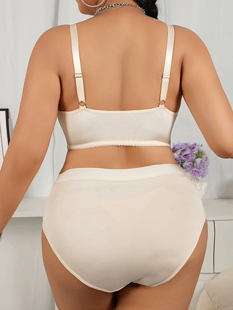 Plus Size Lace Front Closure Bra Set